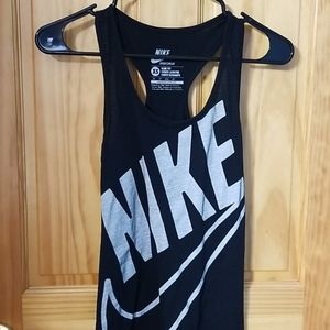 Women's XS Nike racerback tank